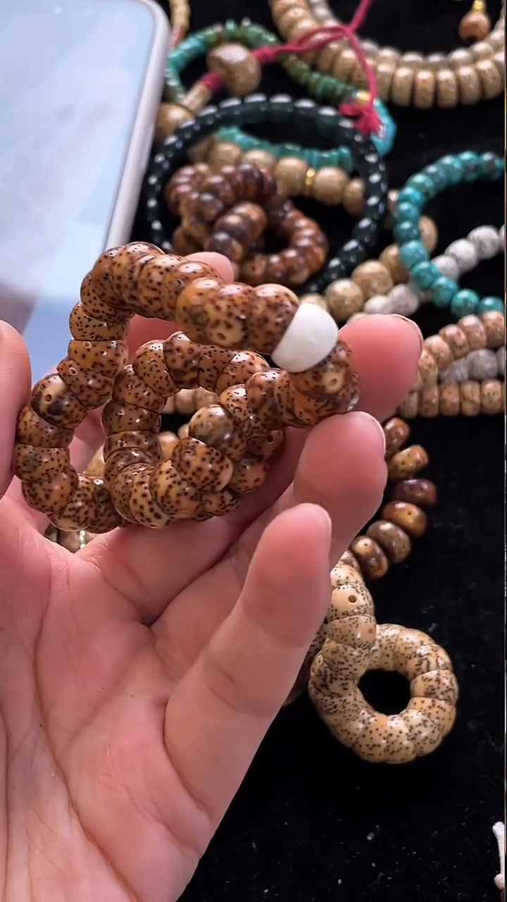 手串星月菩提超**丽精工级中珀圆形大肠10*7手持