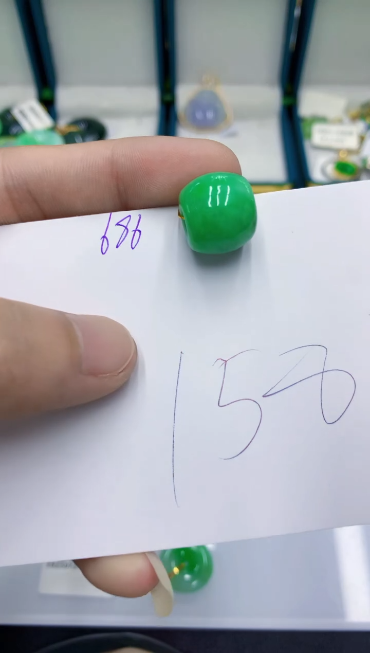 翡翠未镶嵌颈饰1111111