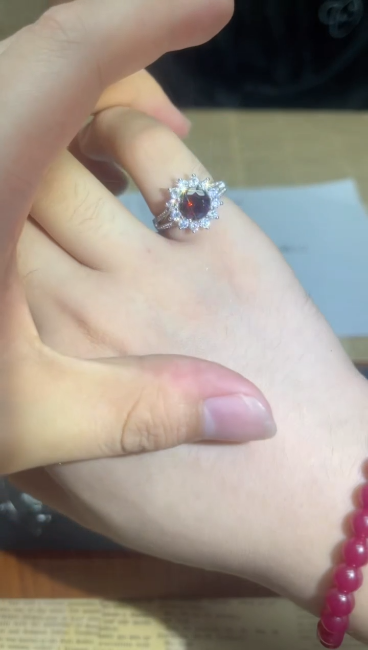 戒指/指环铂Pt950镶嵌钻石A048