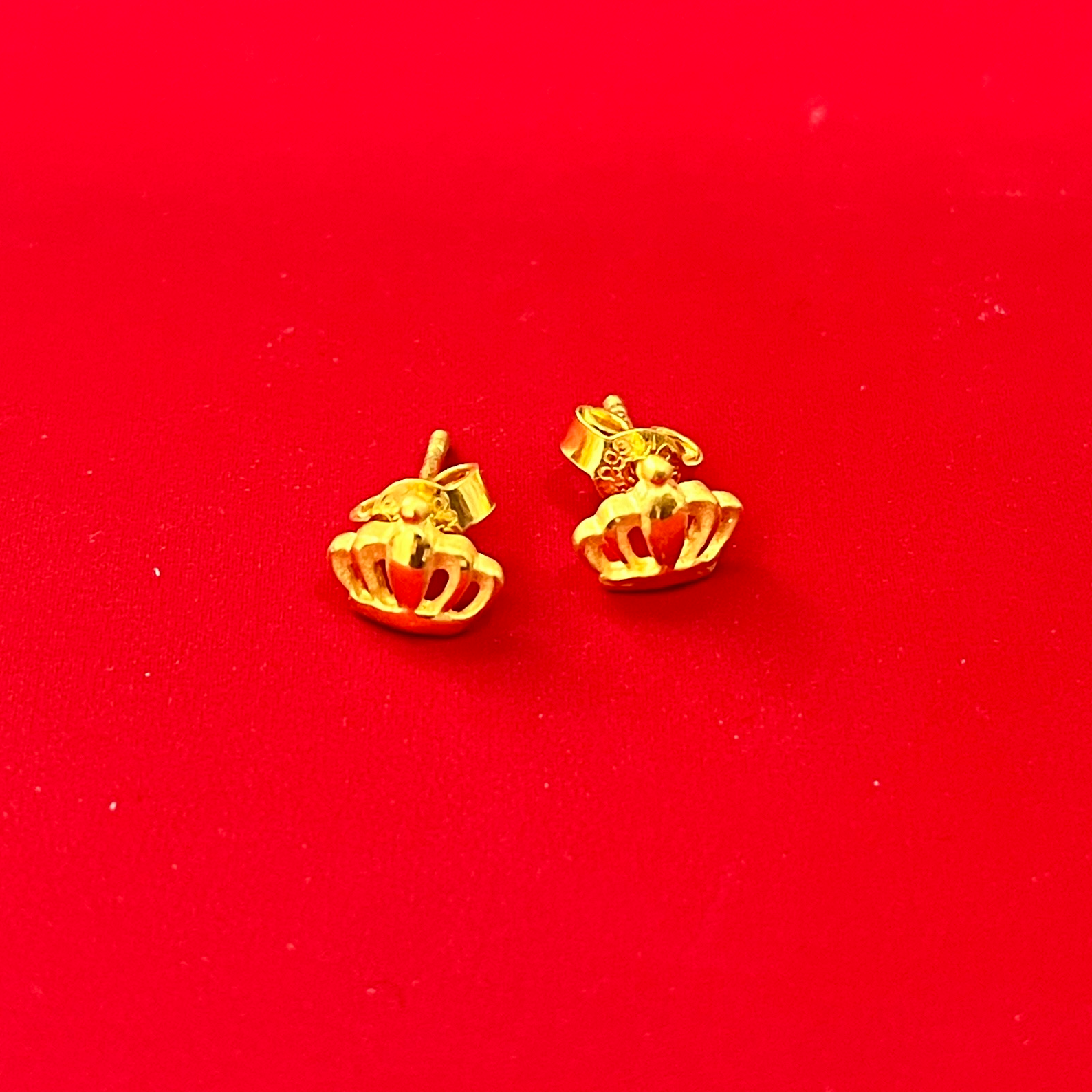 CBAI/菜百YJW  足金耳钉  小皇冠 