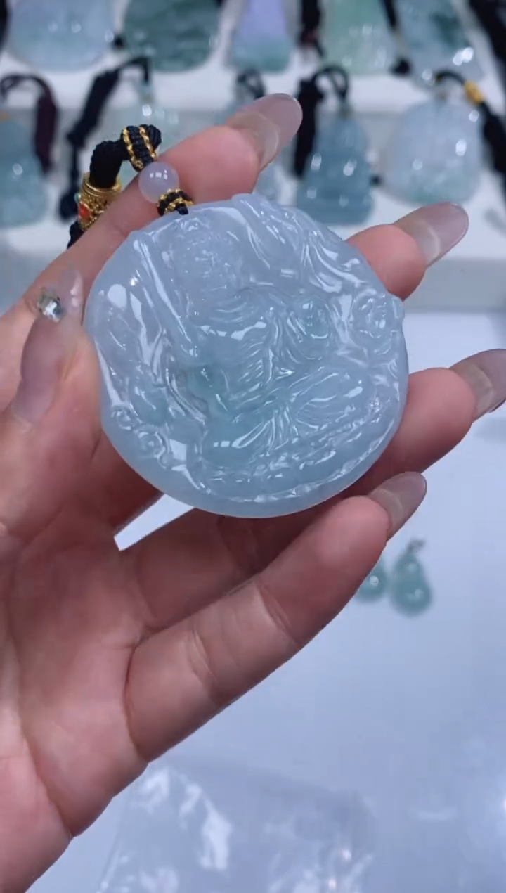 颈饰未镶嵌翡翠吊坠