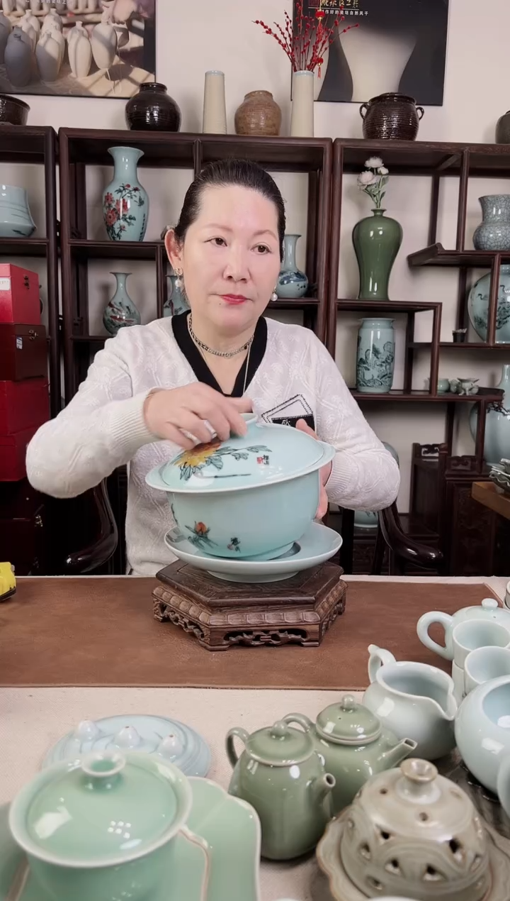 【闪购商品】杯微瑕 釉中彩 牡丹画 大三才