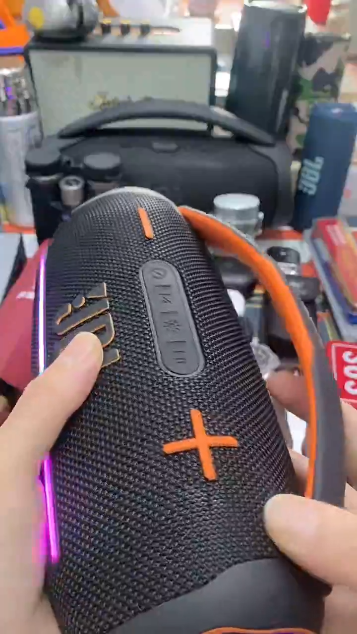 瓷片闪购商品  如图所示