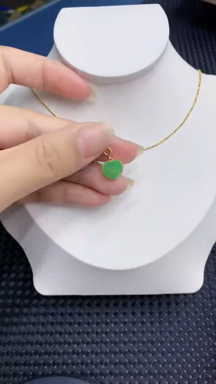 【闪购商品】翡翠颈饰18K金镶嵌            8