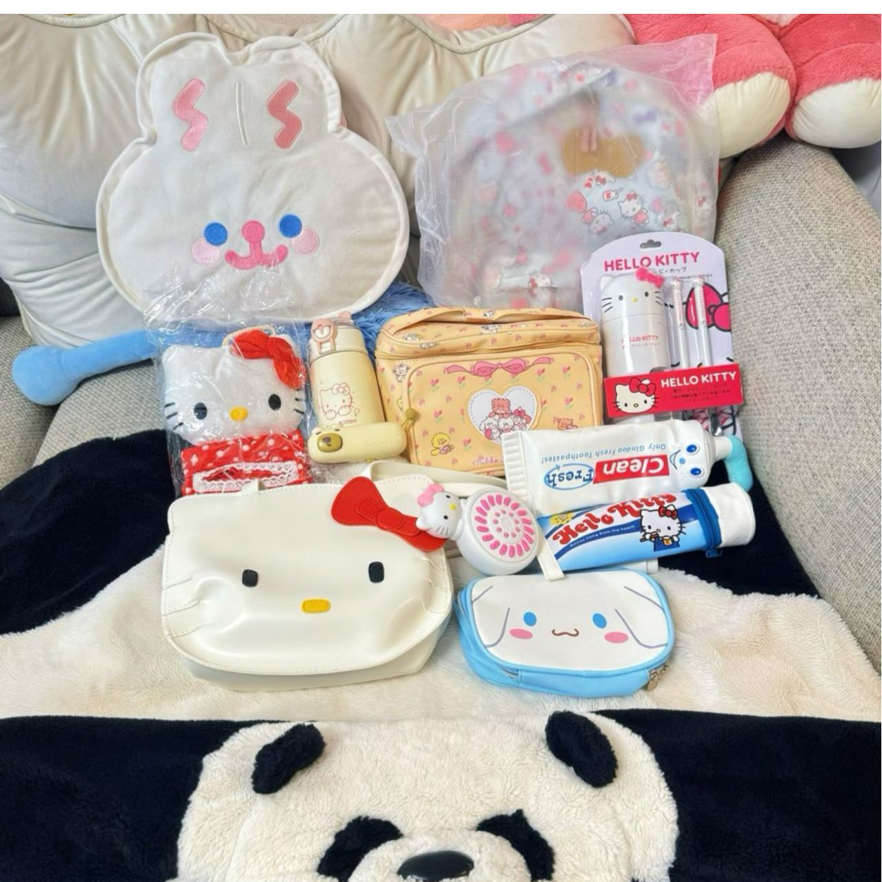 收纳百货枕头毛毯用品化妆包包挂网红居家实用小物件