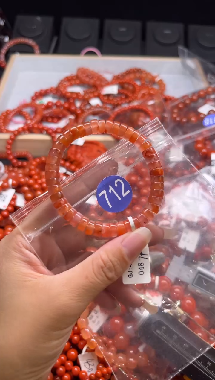 南红玛瑙未镶嵌珠宝奇石712-7