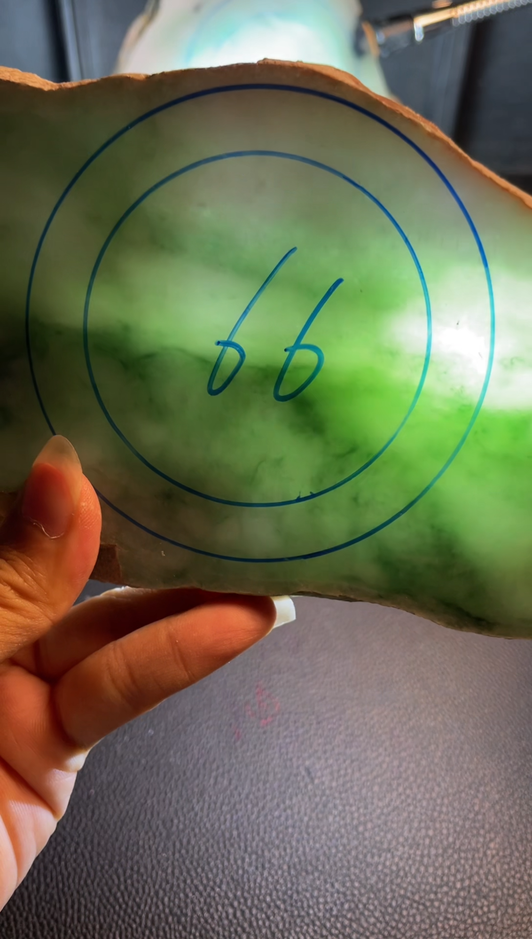 翡翠未镶嵌颈饰乔*翡翠