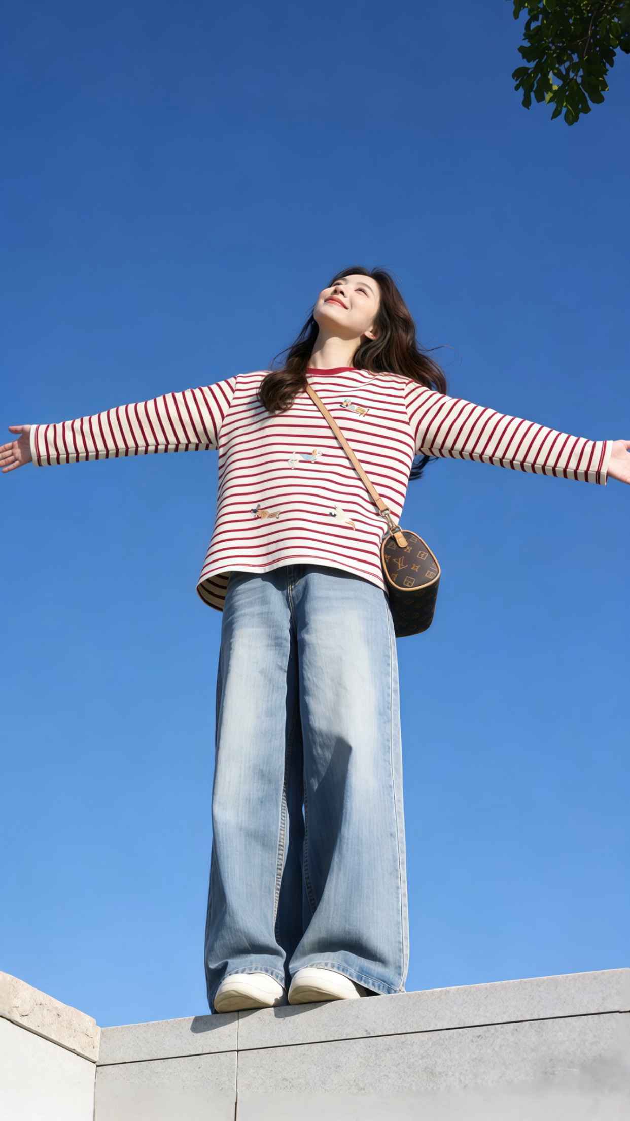 红色条纹长袖t恤女2025新款秋冬内搭慵懒风宽松内里磨毛加厚上衣