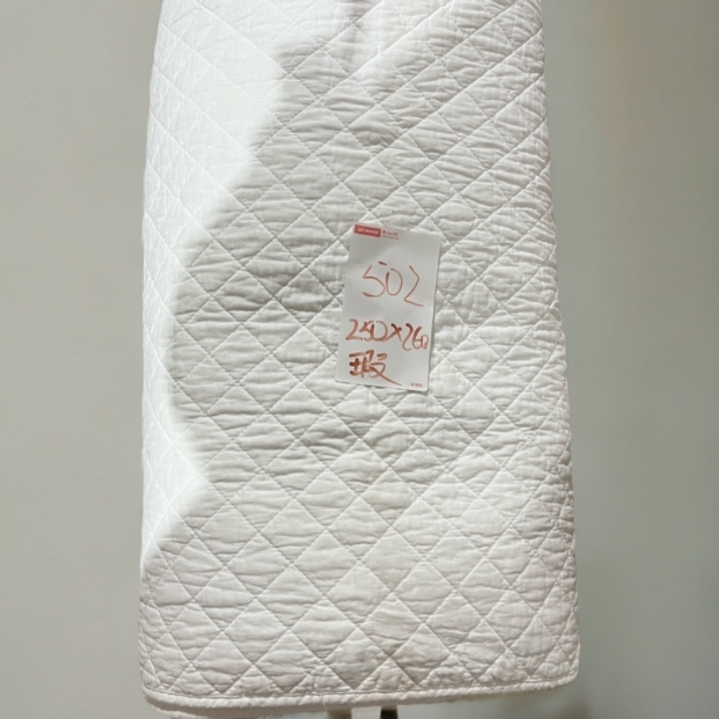 《小银》502号约250*260外贸棉床盖 （瑕疵）