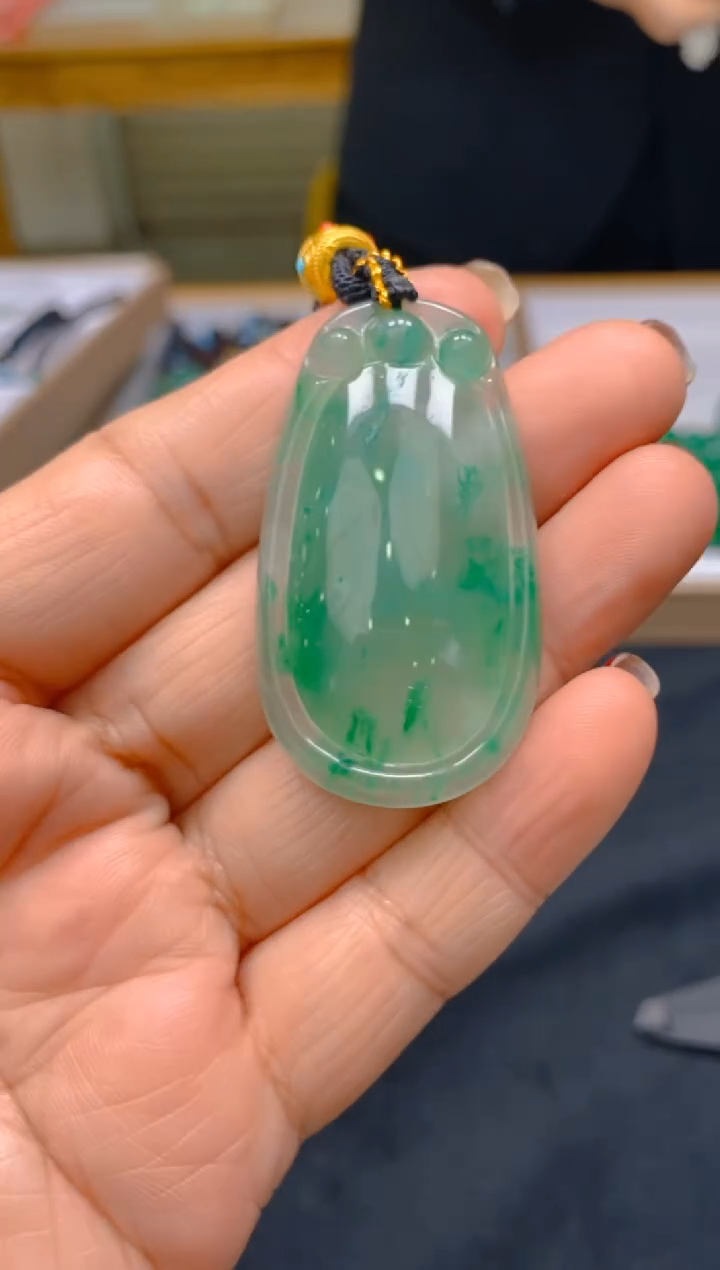 【闪购商品】石英质玉颈饰未镶嵌冰美人非洲翠046