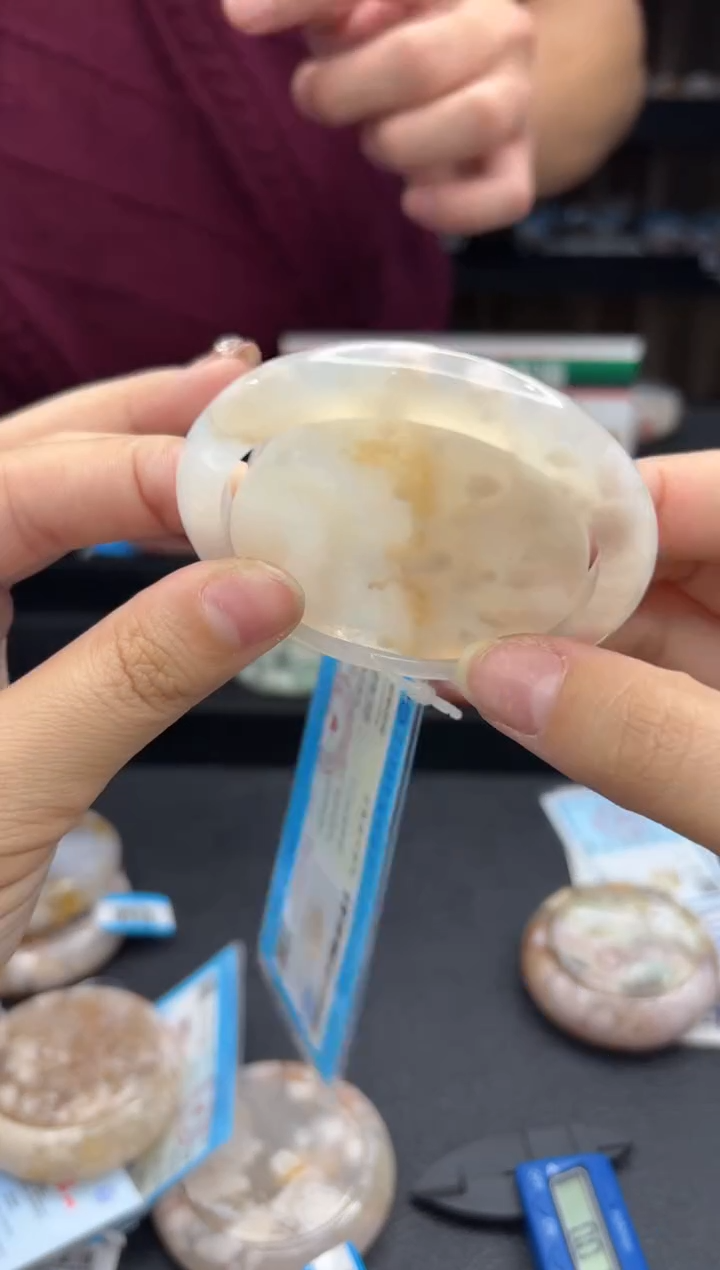 【闪购商品】石英质玉手镯未镶嵌176（52圈赠送镯心）