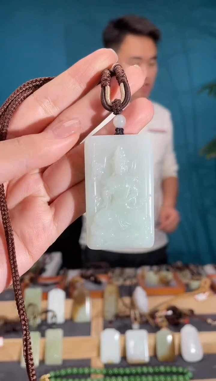 颈饰未镶嵌和田玉1