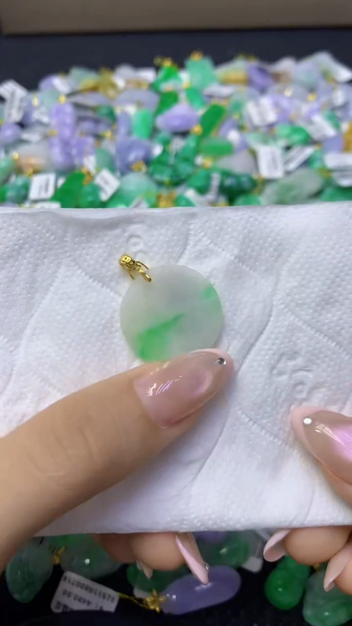 颈饰未镶嵌翡翠天然缅甸翡翠A货