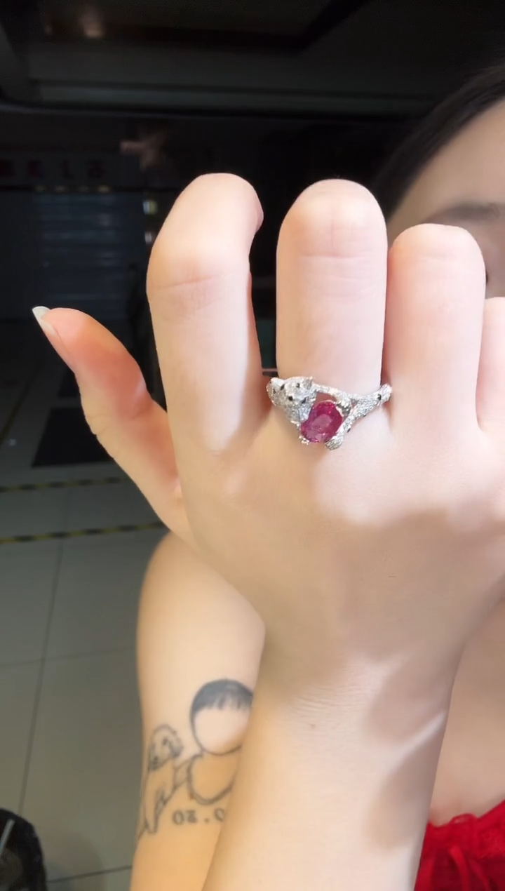 18K金镶嵌戒指红宝石1.26ct