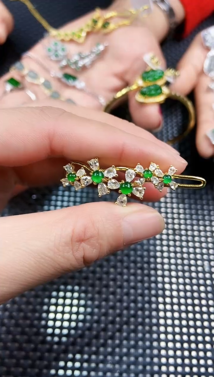 【闪购商品】翡翠吊坠(不含链)未镶嵌111111111