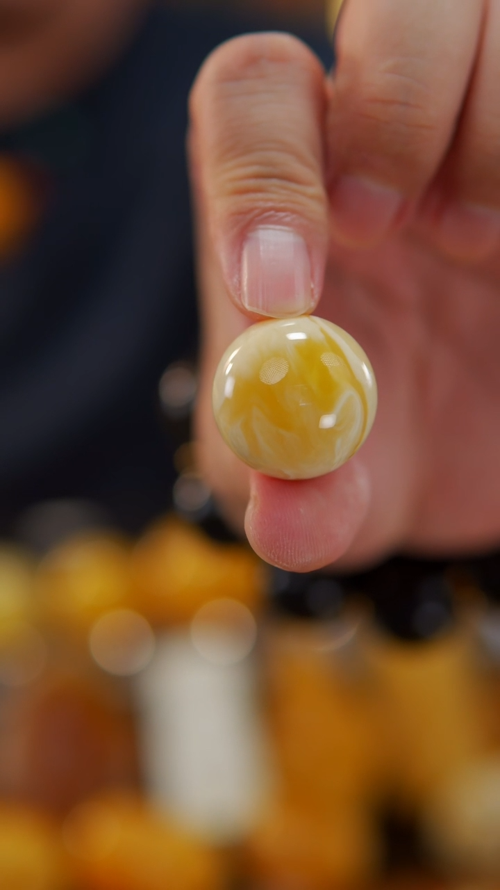 【闪购商品】蜜蜡颈饰未镶嵌8.9骨花溶洞圆珠