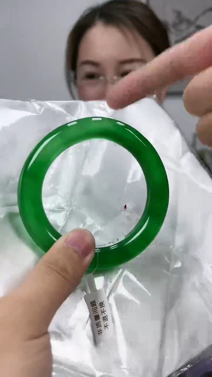 【闪购商品】砖雕s27 冰辣阳绿圆条手镯 圈口60