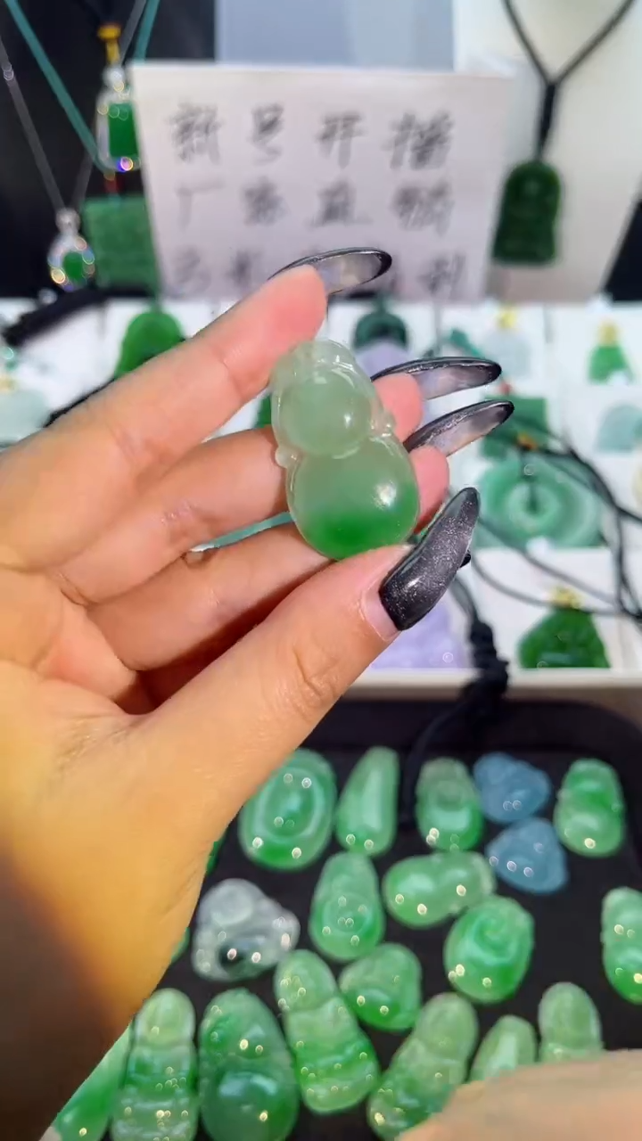 【闪购商品】翡翠手串未镶嵌 翡翠颈饰未镶嵌天然翡翠吊坠