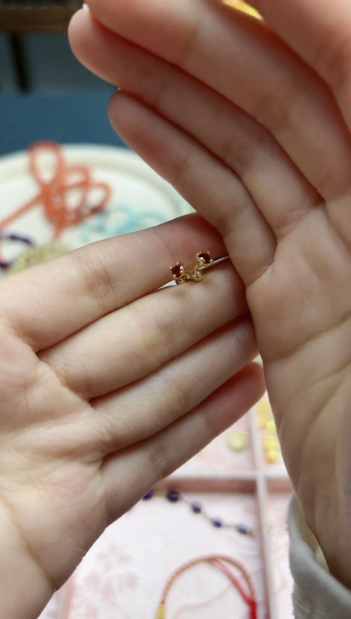 【闪购商品】红宝石耳钉银S925镶嵌红宝石耳钉*1 CB