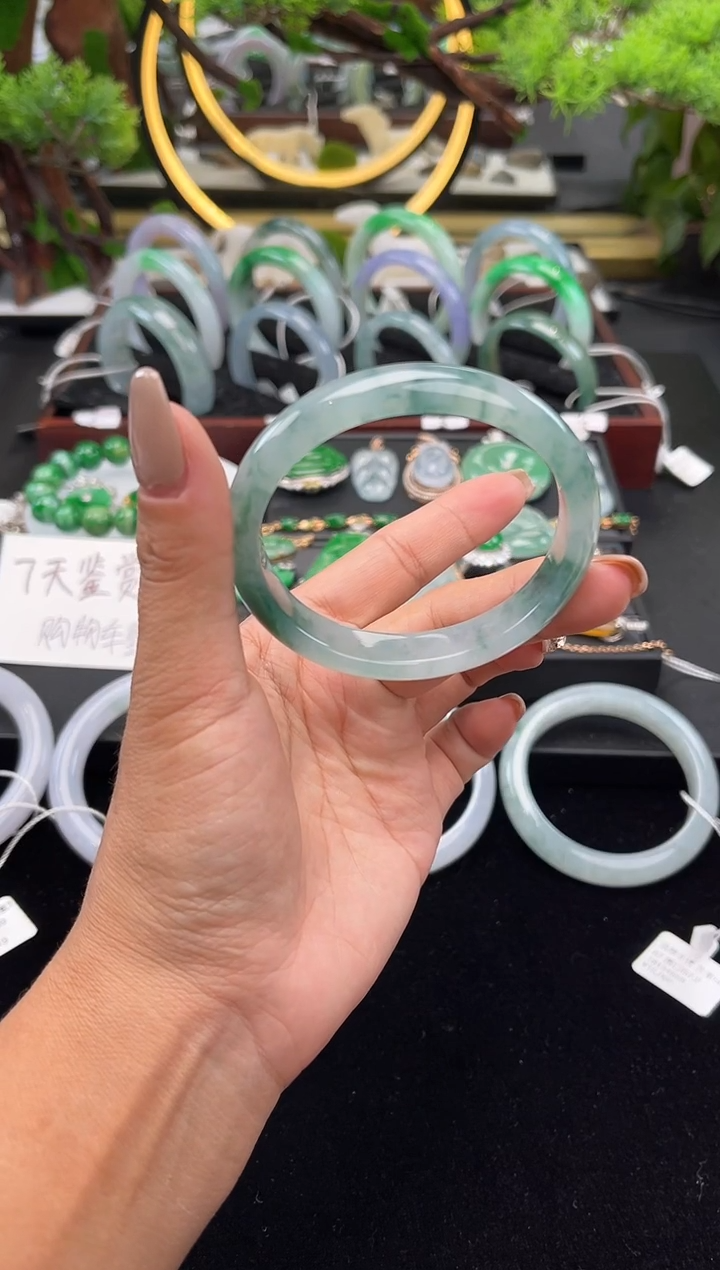 未镶嵌手镯翡翠手镯