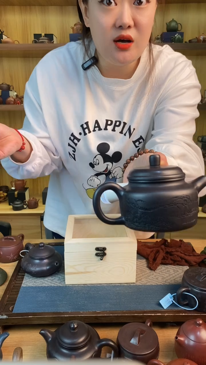 【闪购商品】紫砂茶壶石黄山水德钟壶【雪】