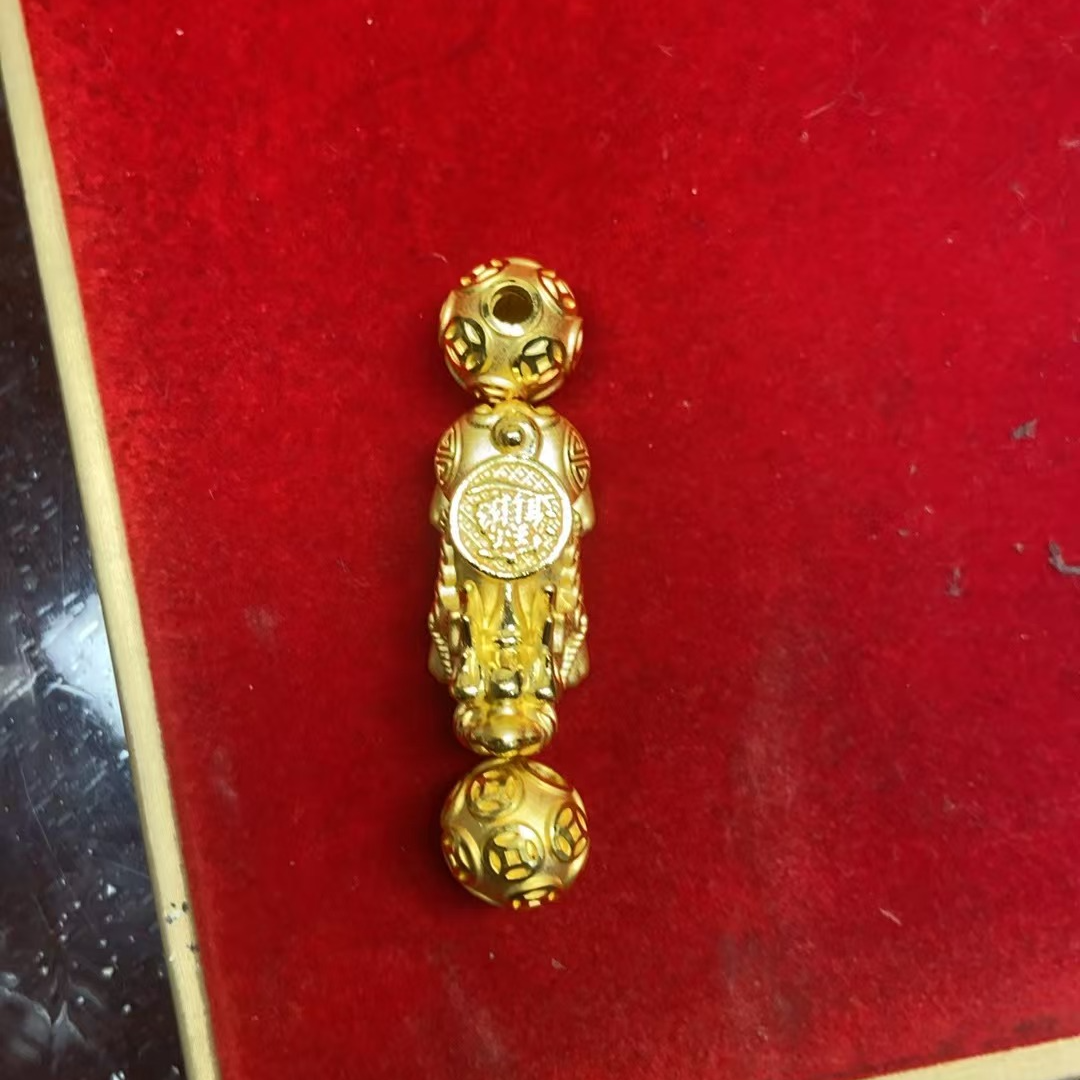 8.87g足金999貔貅金珠2
