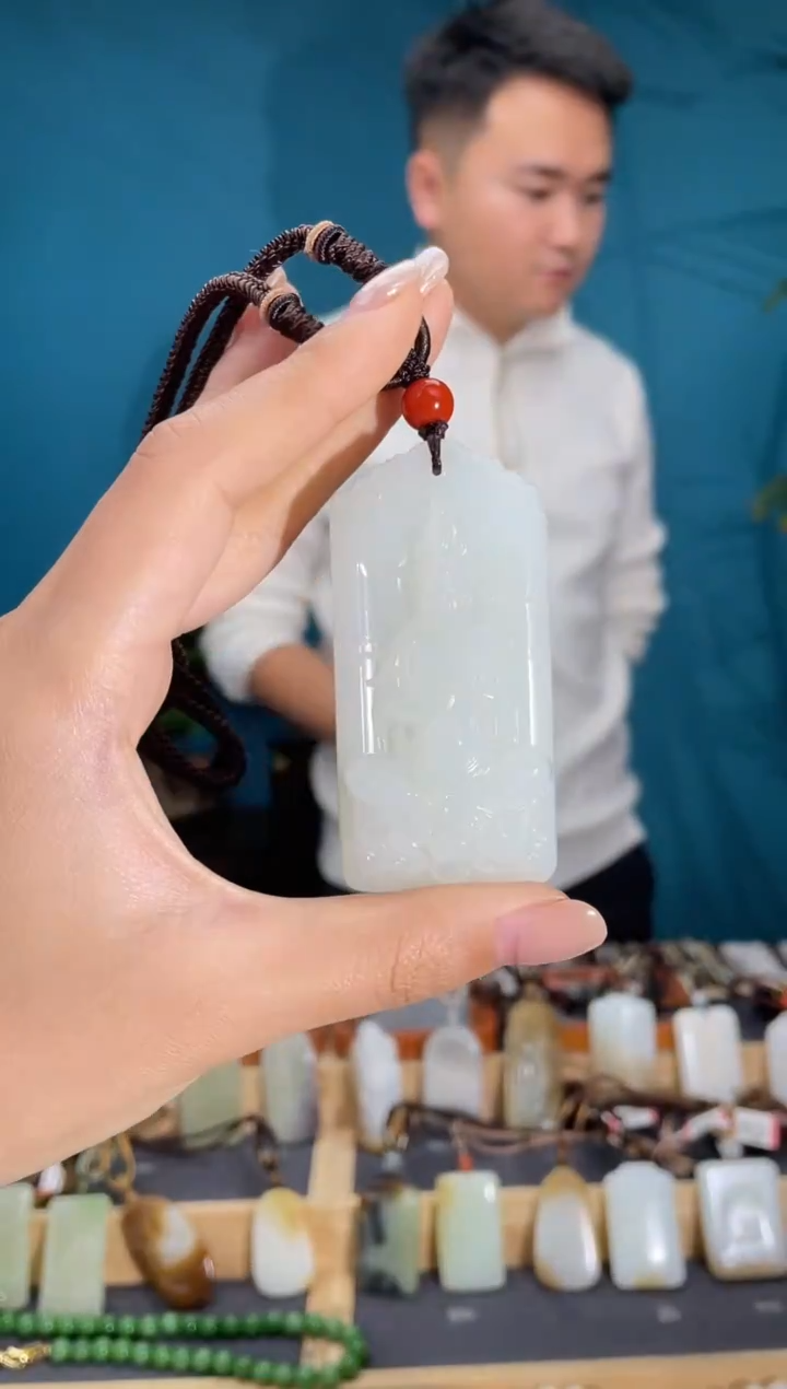 颈饰未镶嵌和田玉1