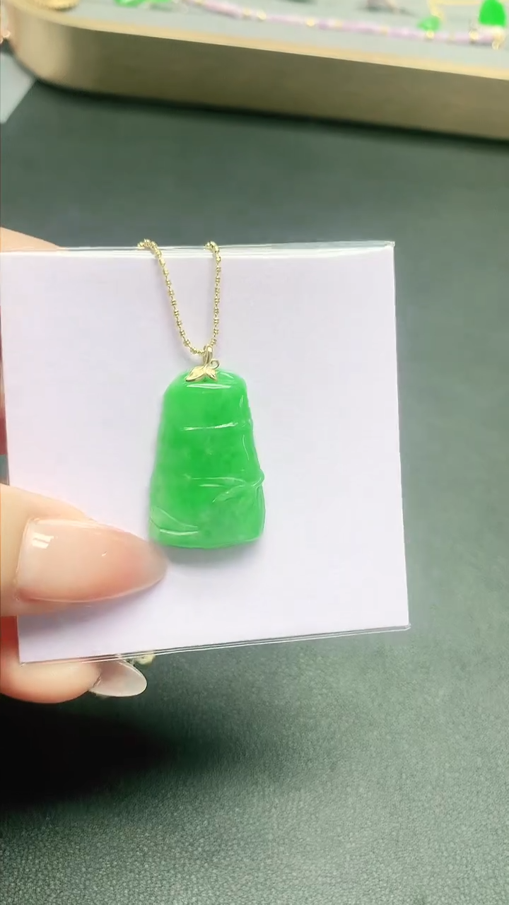 【闪购商品】翡翠颈饰18K金镶嵌证书 礼盒