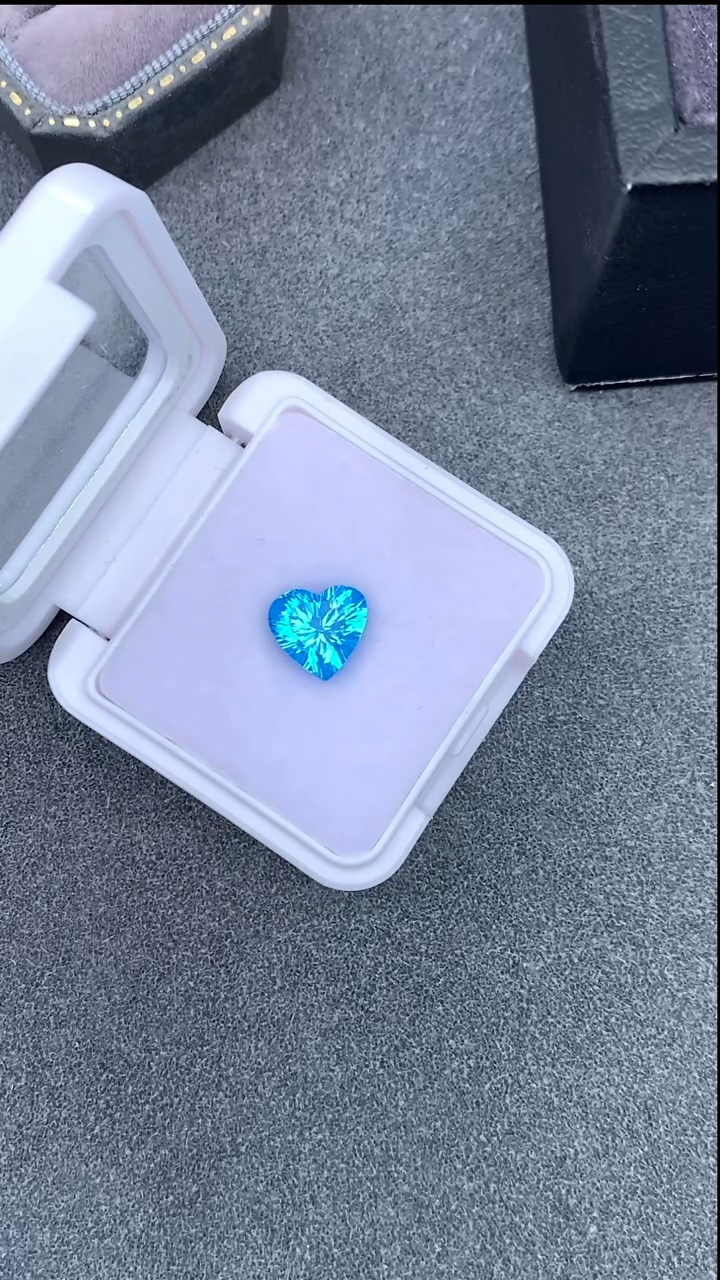 【闪购商品】托帕石裸石未镶嵌3.47克拉