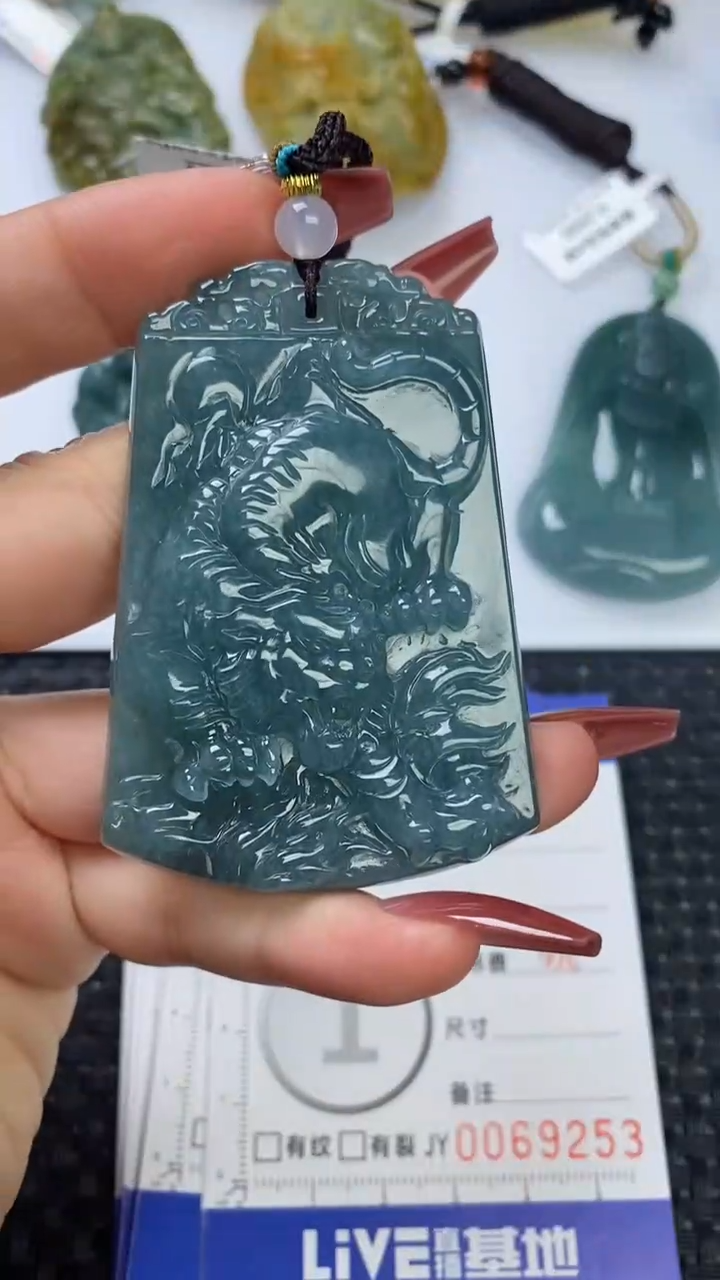 【闪购商品】翡翠颈饰未镶嵌1111111111111111