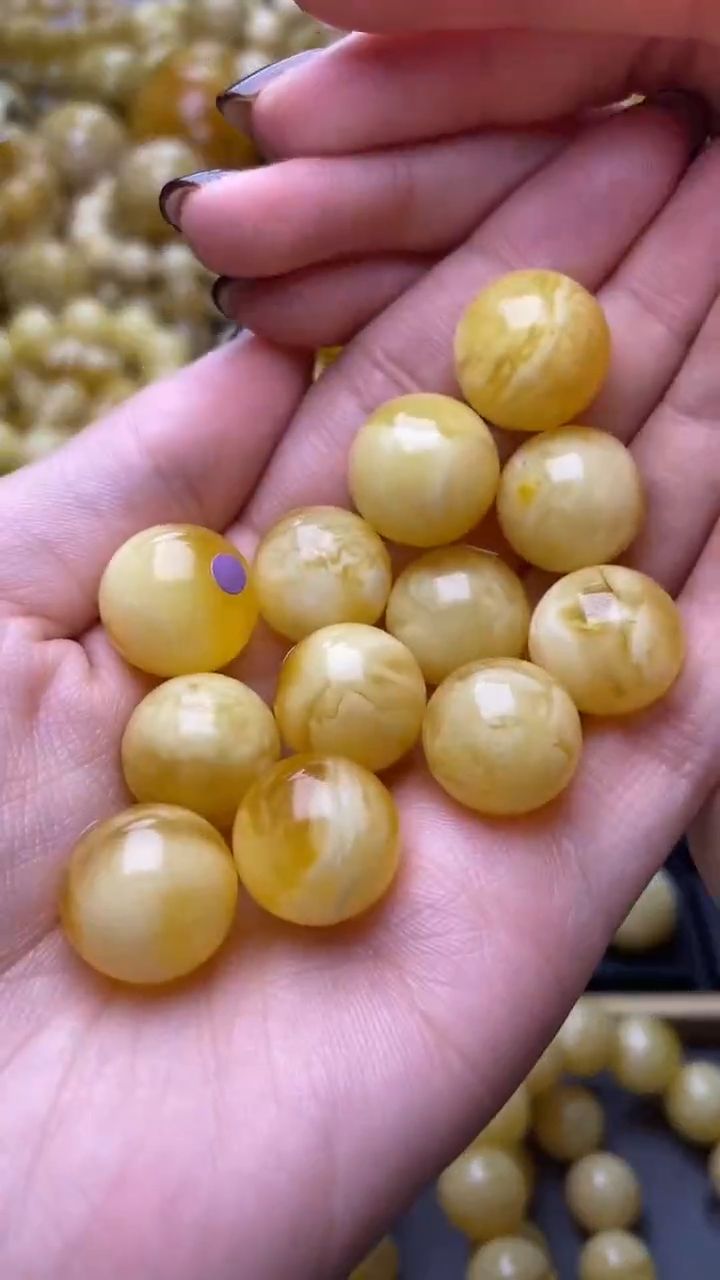 【闪购商品】琥珀裸石未镶嵌蜜蜡.9(多样性发其一)