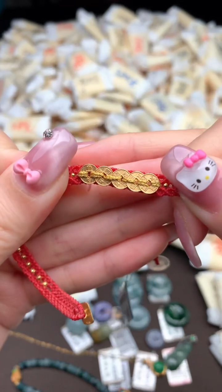 【闪购商品】翡翠手绳未镶嵌  —  圈口18