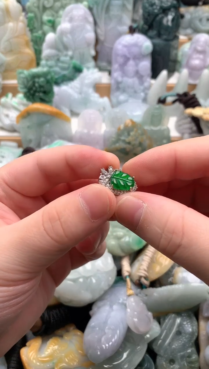 吊坠(不含链)未镶嵌翡翠1