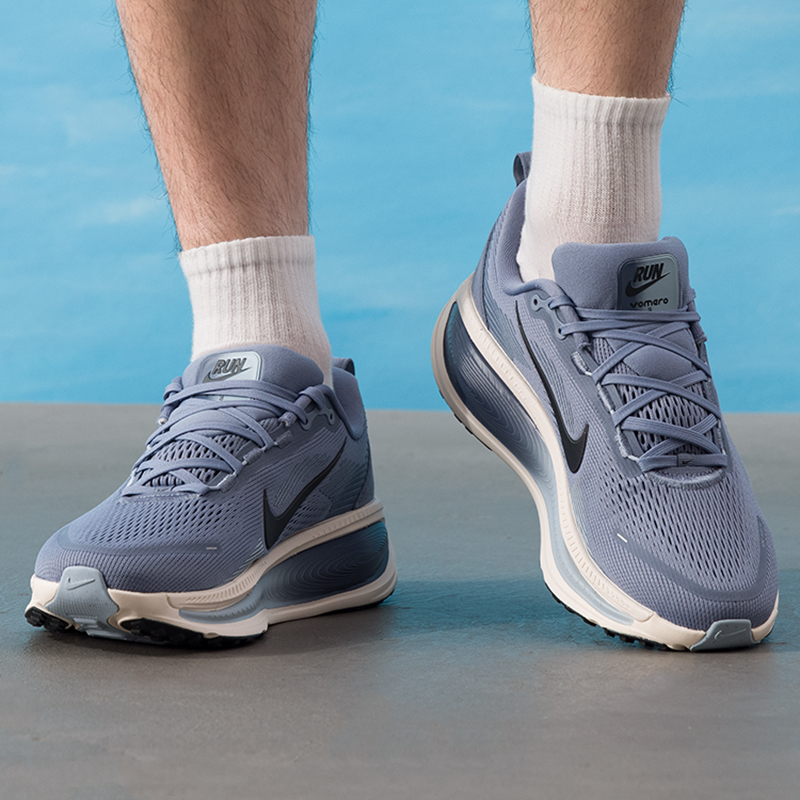 耐克男鞋2025新款Vomero18缓震透气跑步鞋训练运动鞋休闲鞋HM6803