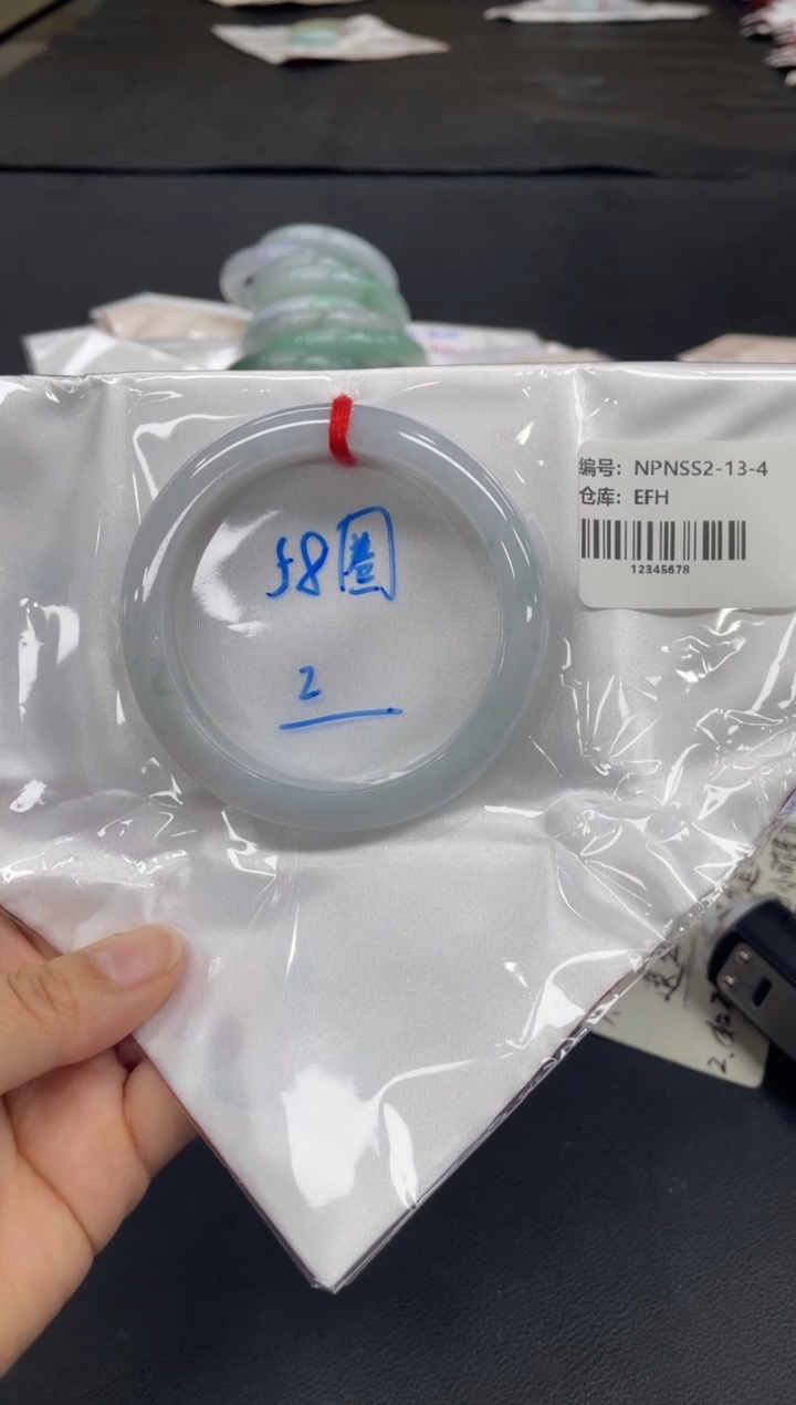 未镶嵌手镯翡翠翡翠手镯