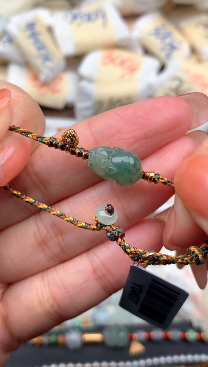 未镶嵌挂件翡翠1