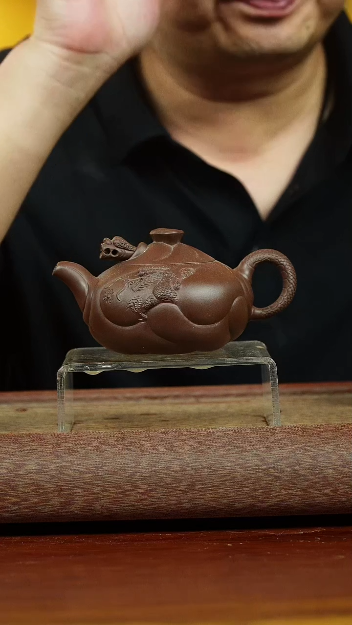 茶壶紫砂木*。鱼化龙 紫泥 魏加峰制