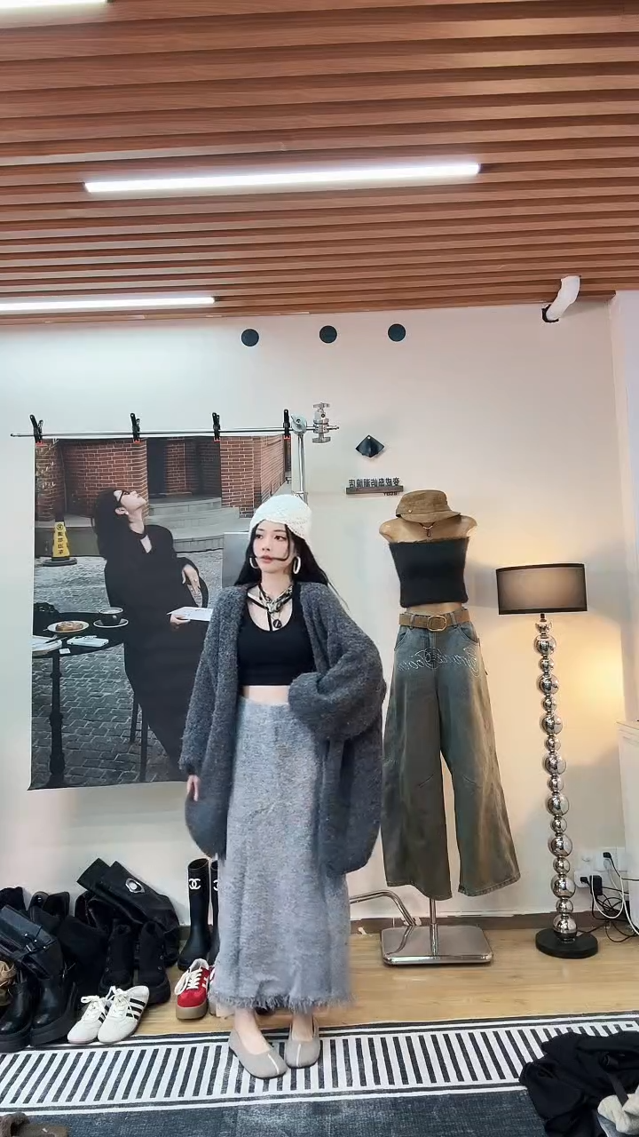 【NO退NO换】2026变成岛屿新年过年款灰色半身裙