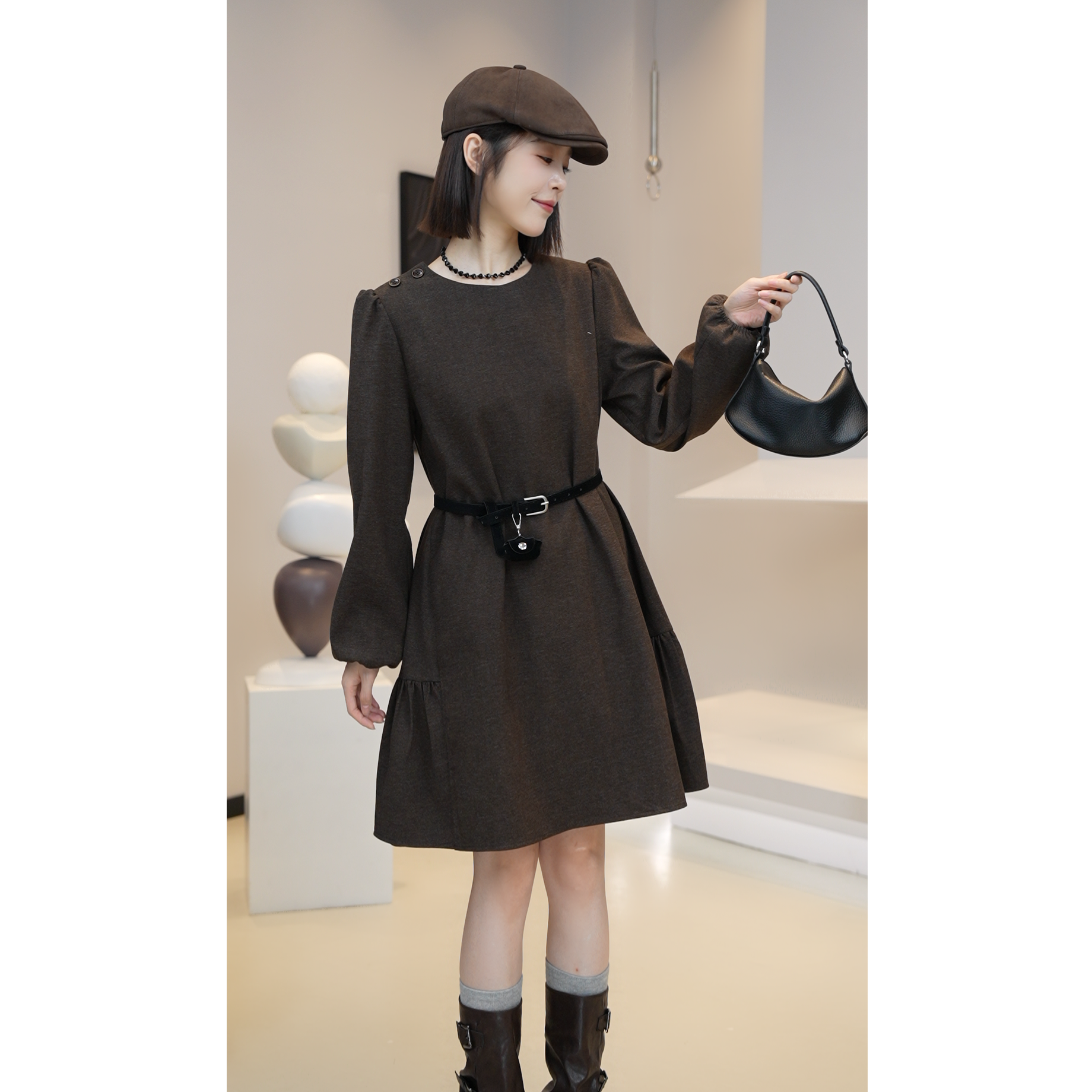 现现【芜阅】秋季款设计感纯色圆领中长款显瘦百搭长袖连衣裙E127