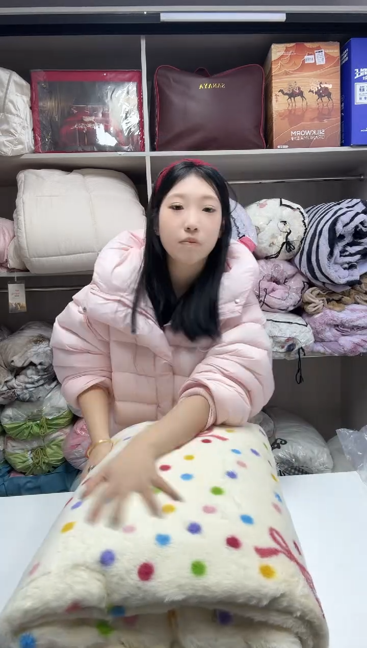 羊羔毛200*230cm兔毛绒四件套彩色点点