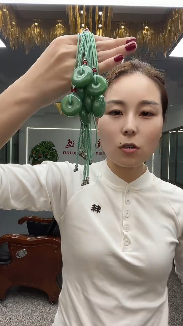 绿色吊坠多样性发货一件