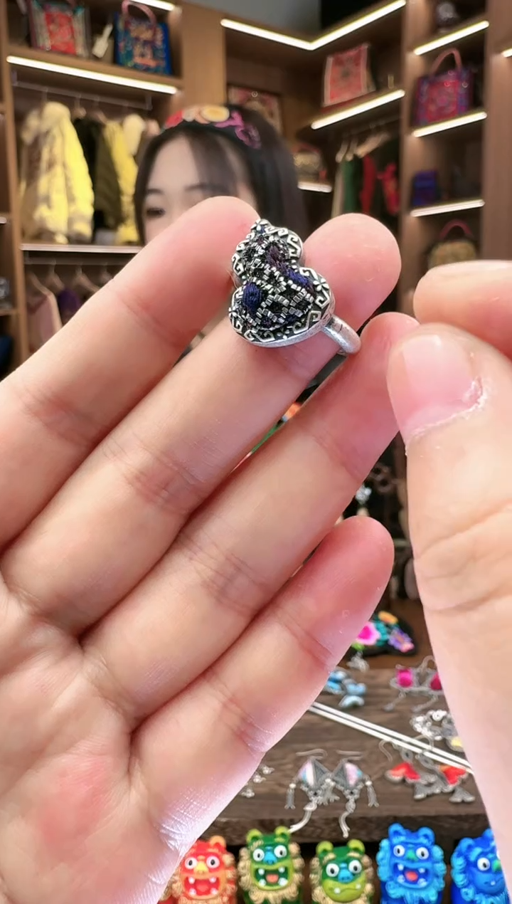 【闪购商品】织绣72黔东南苗族刺绣