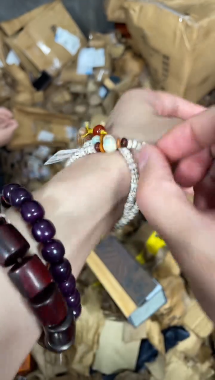 木质非金属捧月福利闪购商品