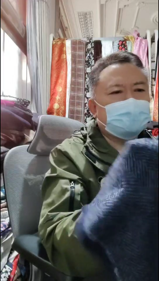 深蓝色编织人字纹布料