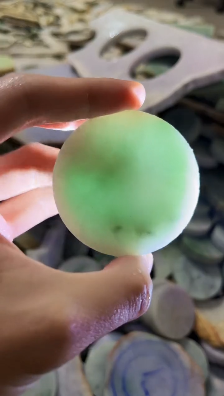 【闪购商品】翡翠颈饰未镶嵌A货吴平924