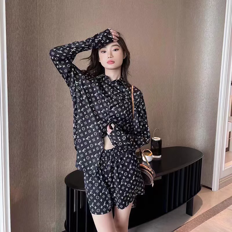 未使用 LouisVuitton/路易威登 2509167/34码/老花满印单排扣衬衫