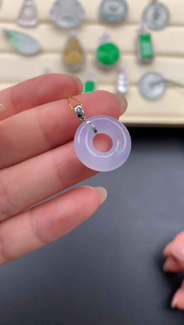 【闪购商品】翡翠颈饰18K金镶嵌D746     