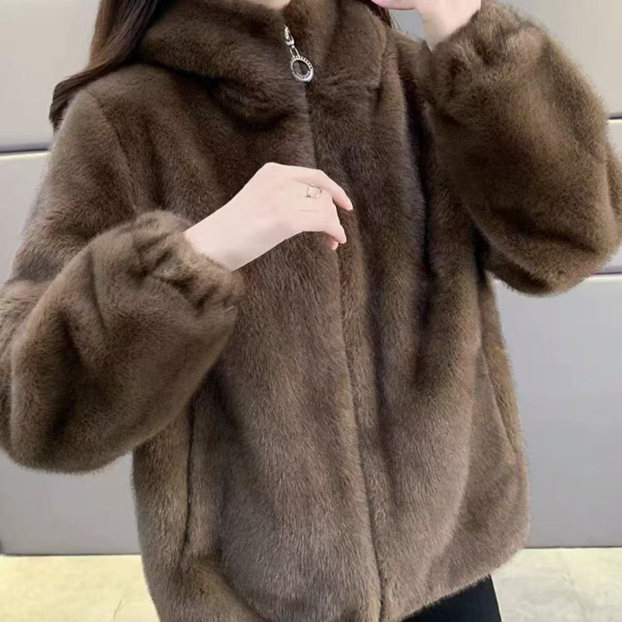 人造皮草 2025女士人造水貂绒外套