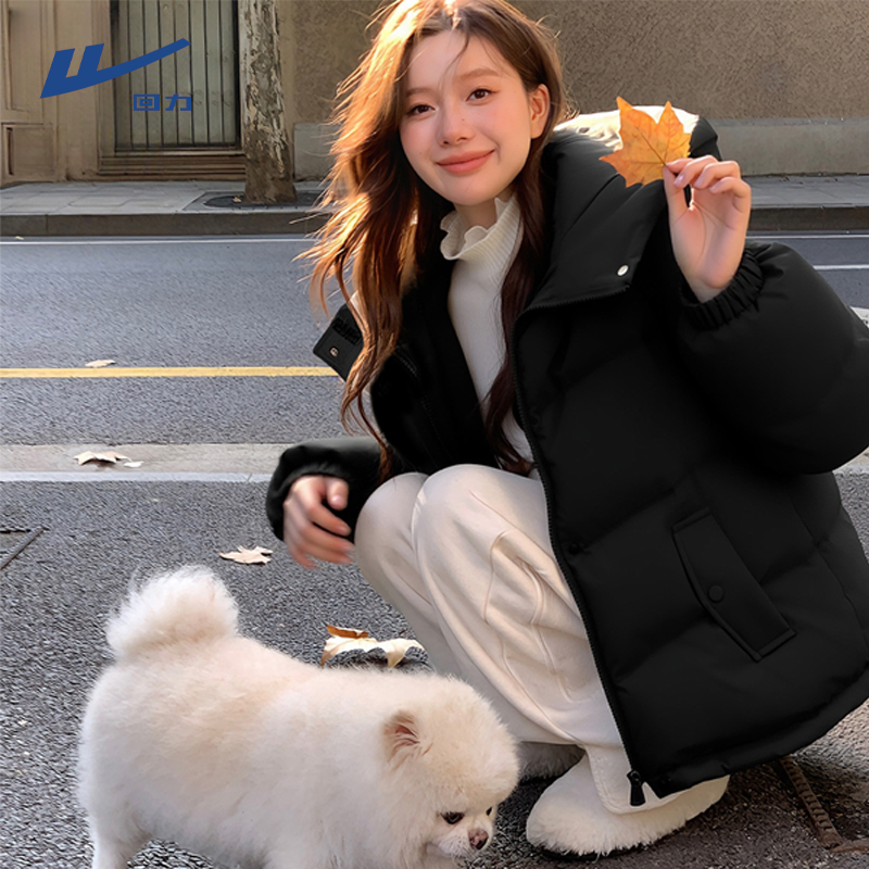 回力黑色羽绒服女短款连帽新款冬季加厚保暖宽松面包服外套女洋气