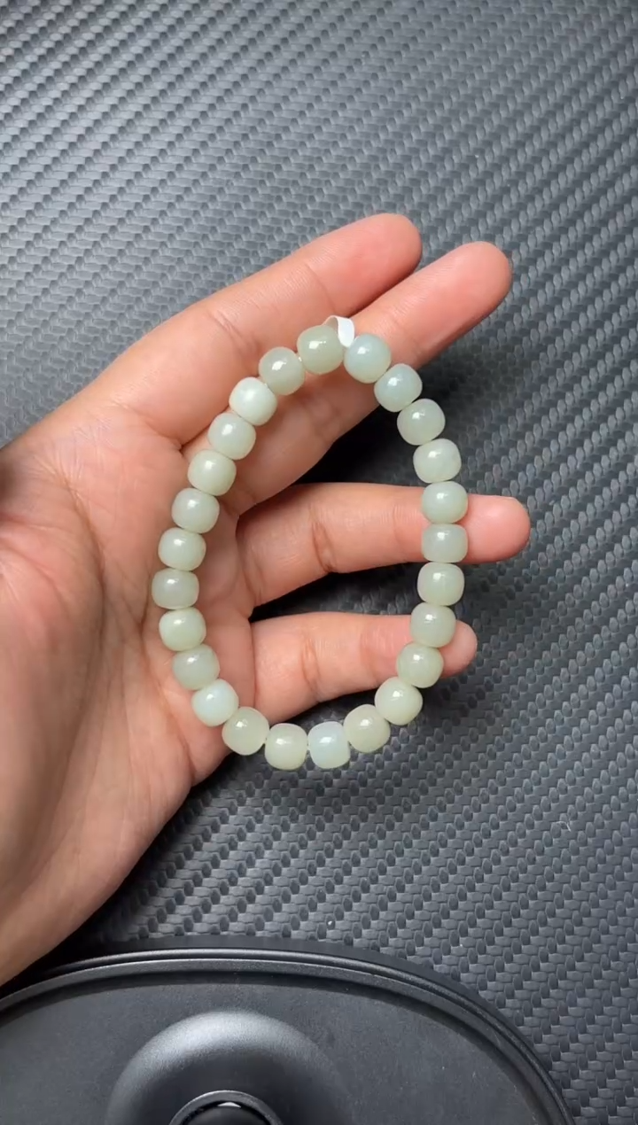 未镶嵌手串和田玉且末近矿微色差卡7*8